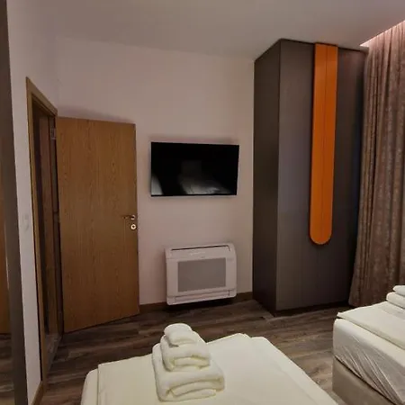 Fs Varna Central Deluxe 2-Bedroom Suite Near Sea Garden Apartman