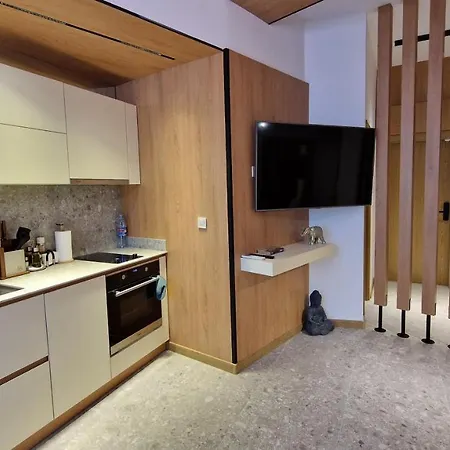 Apartman Fs Varna Central Deluxe 2-Bedroom Suite Near Sea Garden